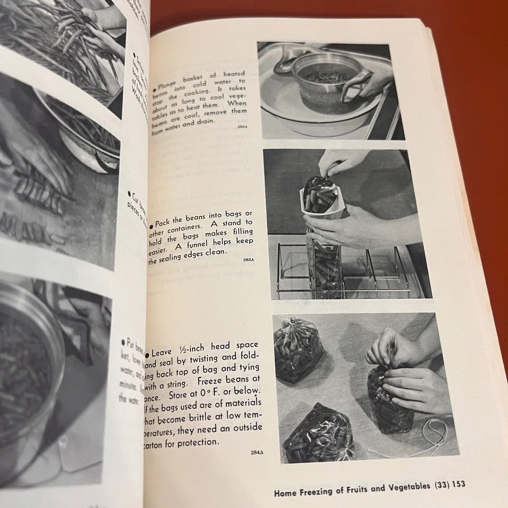 USDA‎ Complete Guide to Home Canning Preserving and Freezing 1973 Dover Edition